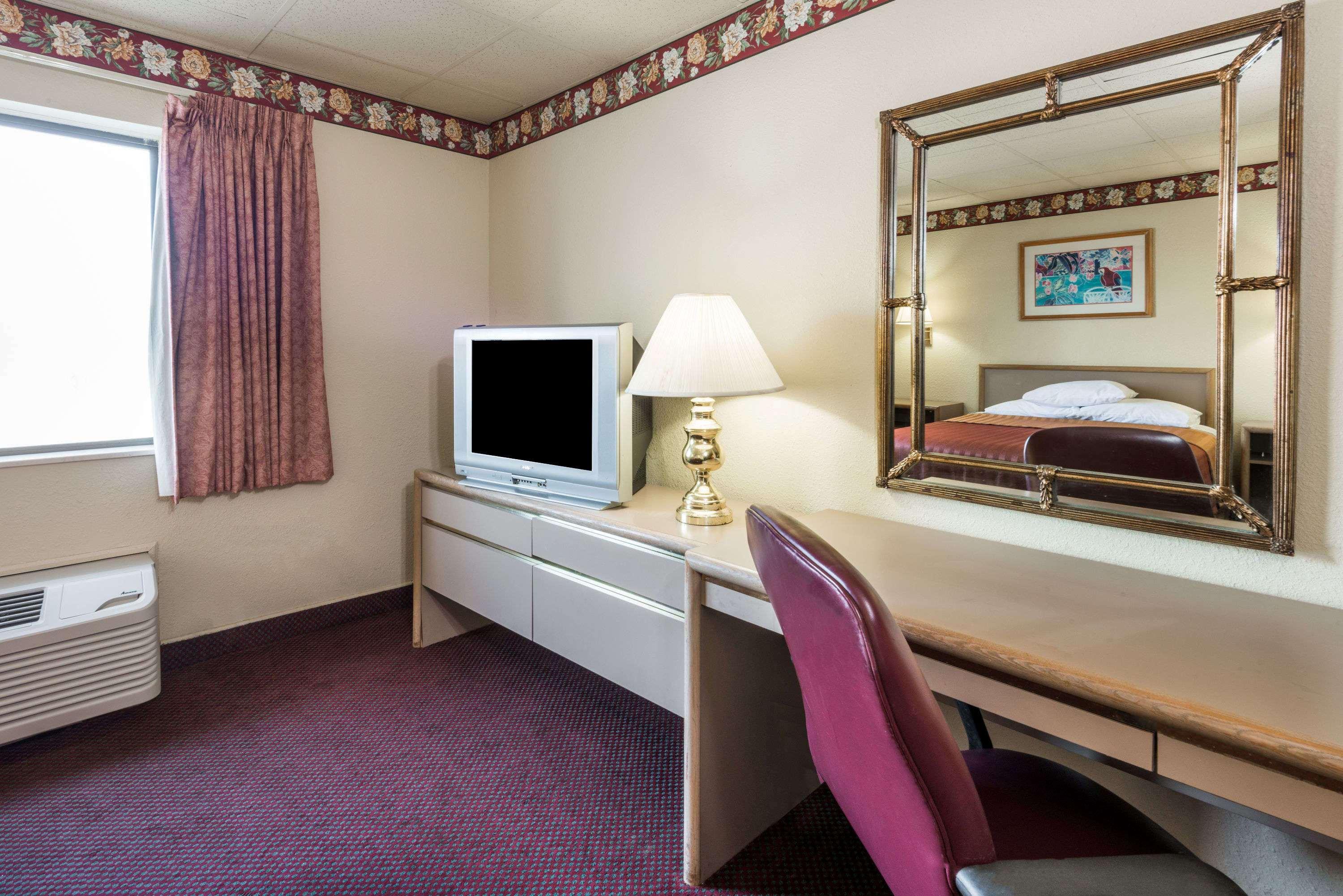 Travelodge By Wyndham Airport Platte City Extérieur photo