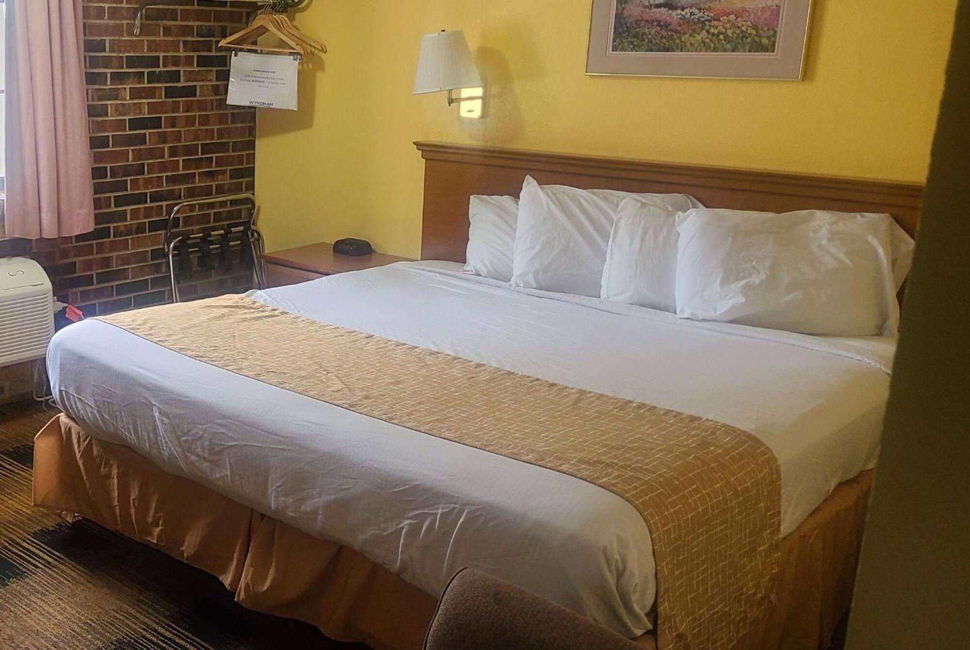 Travelodge By Wyndham Airport Platte City Extérieur photo